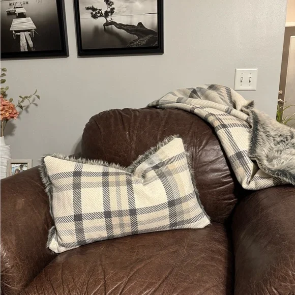 Pottery barn cream and gray plaid pillow/throw blanket set - Picture 2 of 7